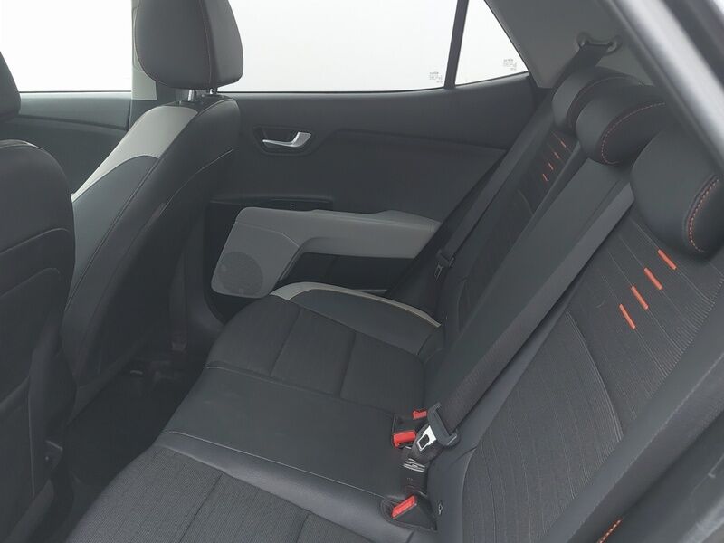 More views of Kia Stonic