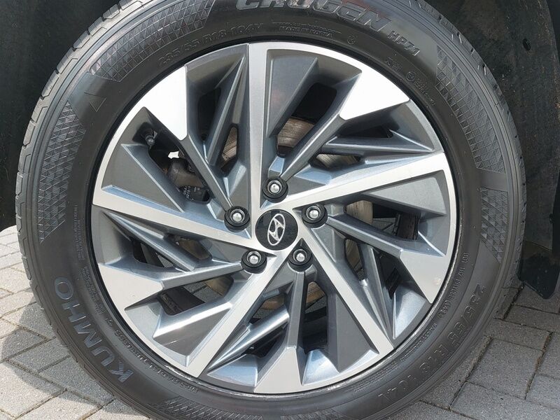 More views of Hyundai Tucson