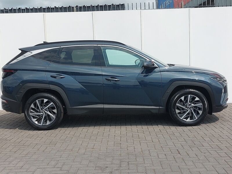 More views of Hyundai Tucson