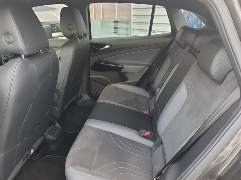 More views of Volkswagen ID.4