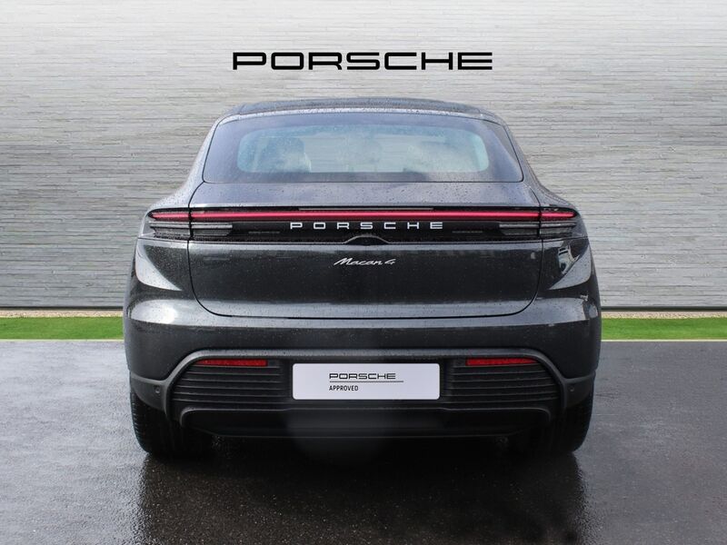 More views of Porsche Macan