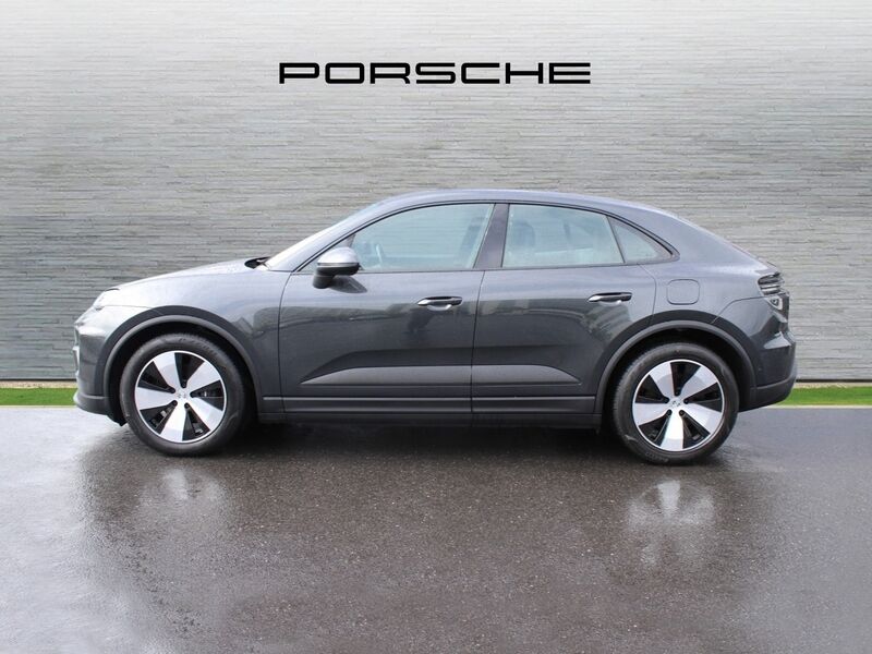 More views of Porsche Macan