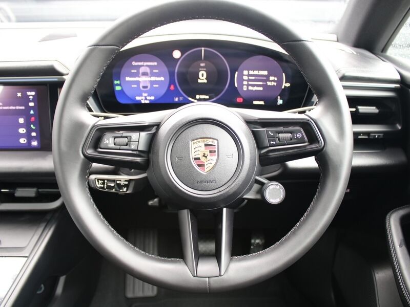 More views of Porsche Macan