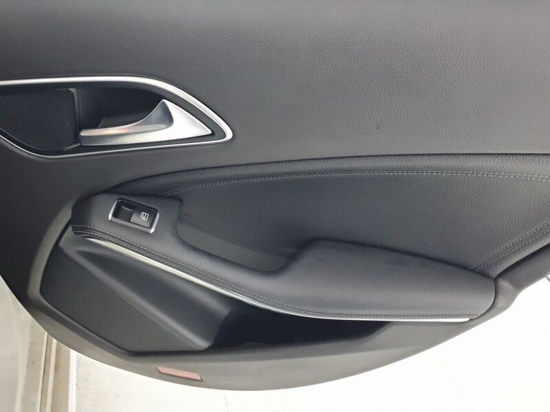 More views of Mercedes-Benz CLA