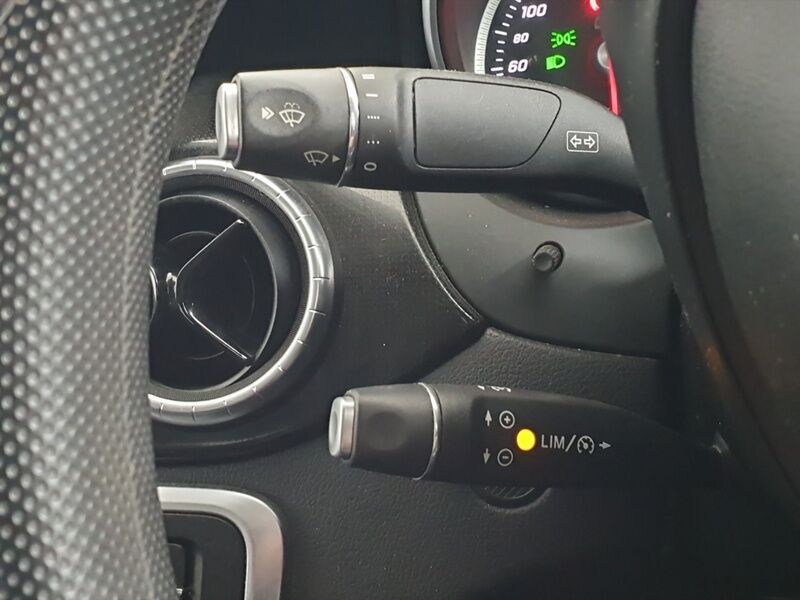 More views of Mercedes-Benz CLA