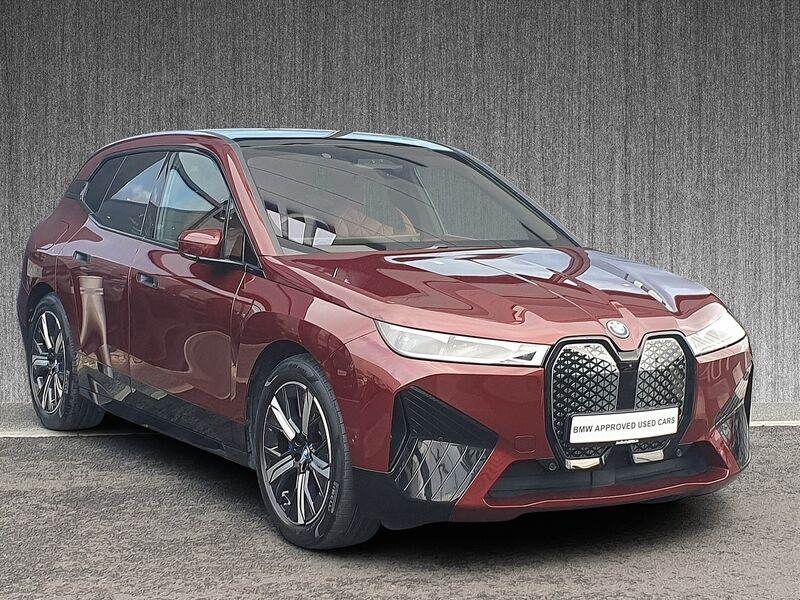 More views of BMW iX