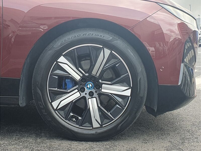 More views of BMW iX