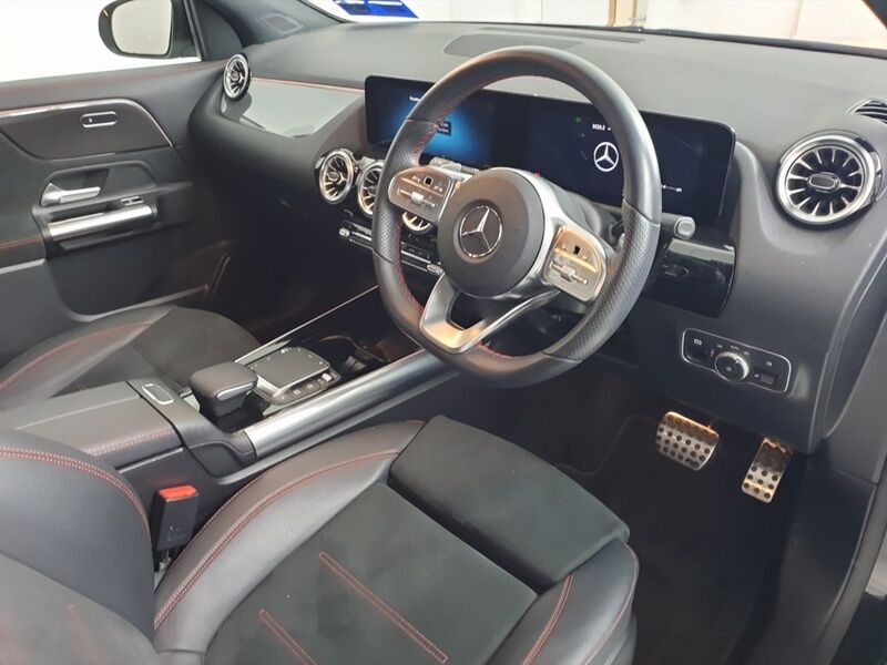 More views of Mercedes-Benz GLA
