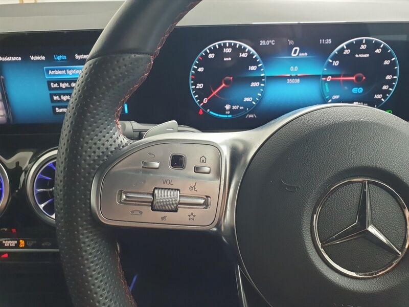 More views of Mercedes-Benz GLA