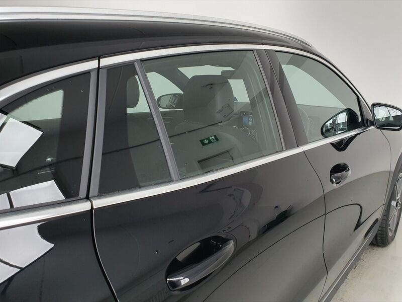 More views of Mercedes-Benz GLA
