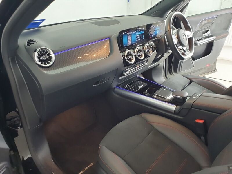 More views of Mercedes-Benz GLA