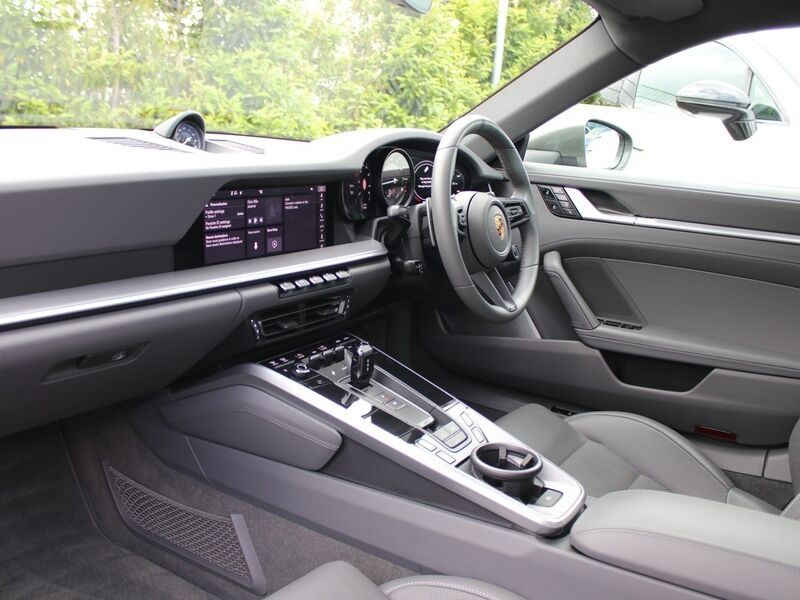More views of Porsche 911
