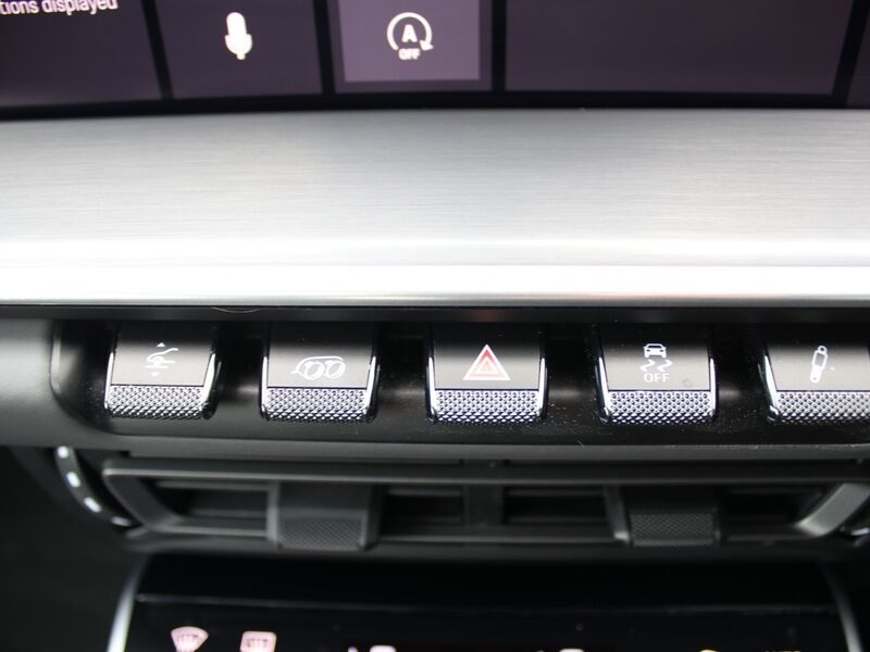 More views of Porsche 911