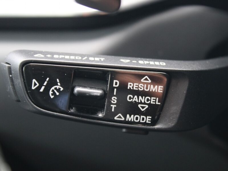 More views of Porsche 911