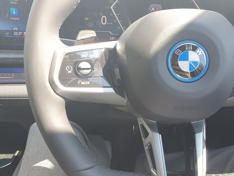 More views of BMW i5