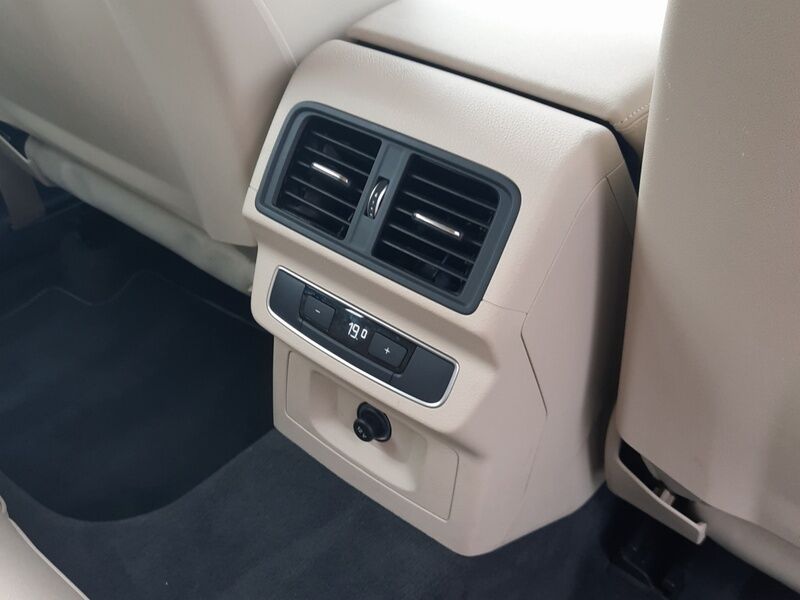 More views of Audi Q5