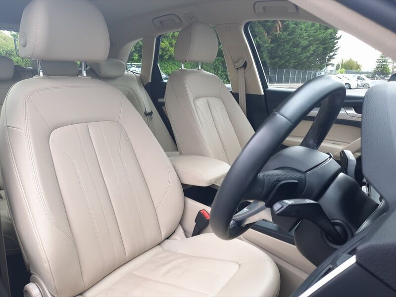 More views of Audi Q5