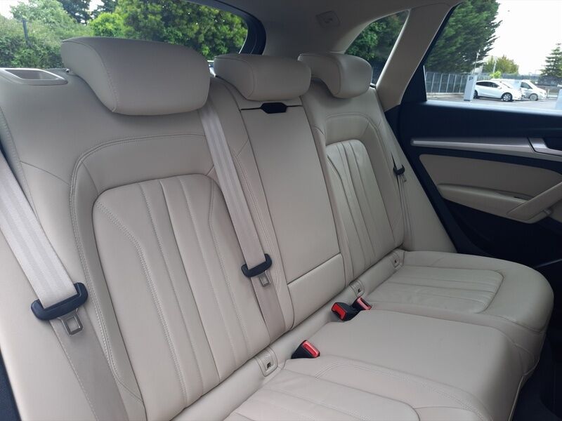 More views of Audi Q5