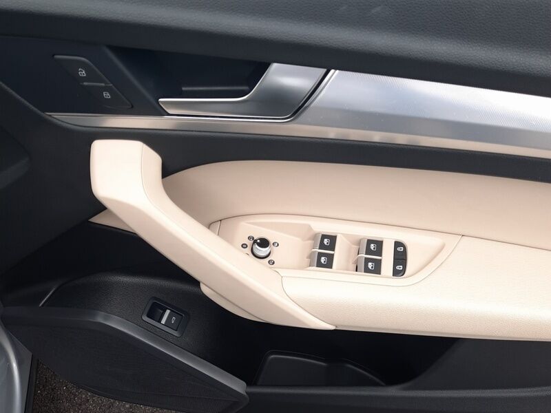 More views of Audi Q5