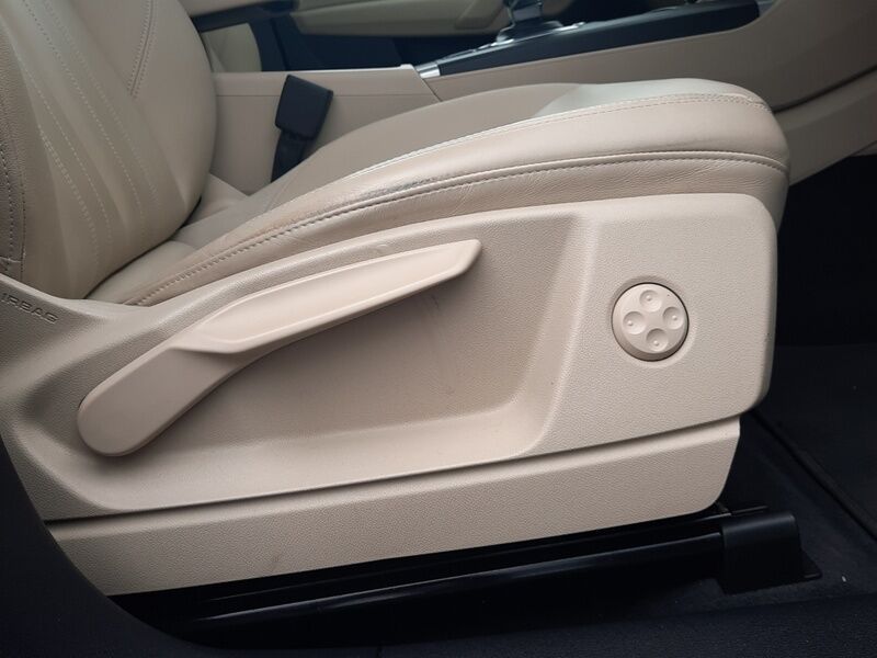 More views of Audi Q5