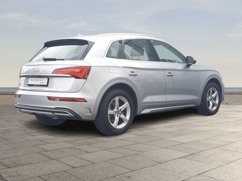 More views of Audi Q5
