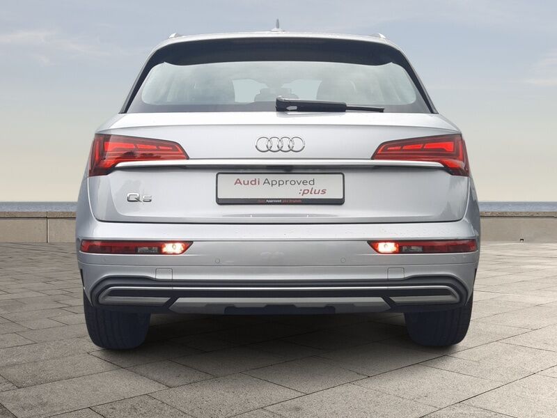 More views of Audi Q5