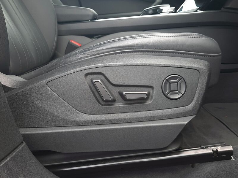 More views of Audi E-Tron