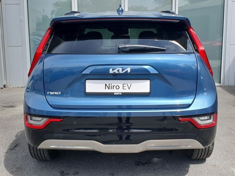 More views of Kia Niro
