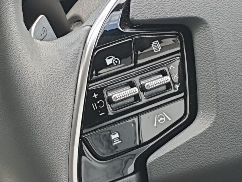 More views of Kia Niro