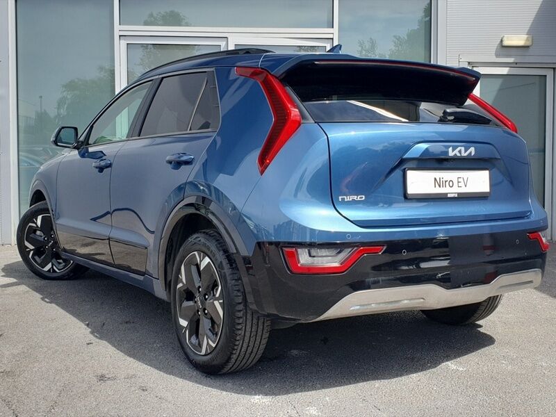 More views of Kia Niro