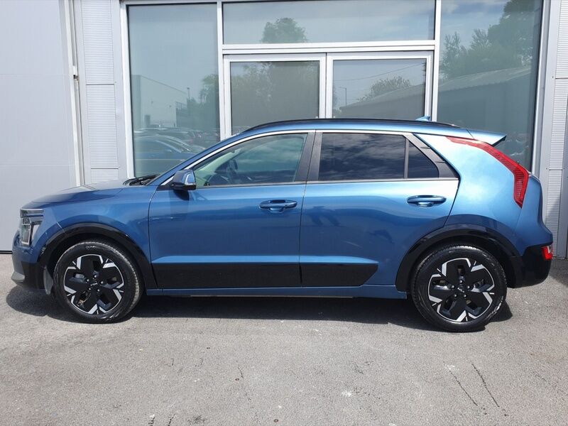 More views of Kia Niro