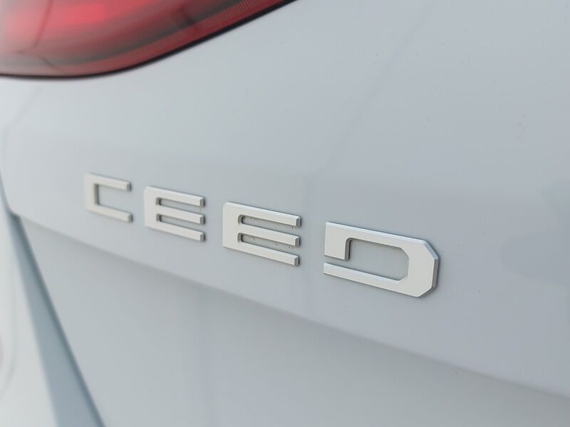 More views of Kia Ceed