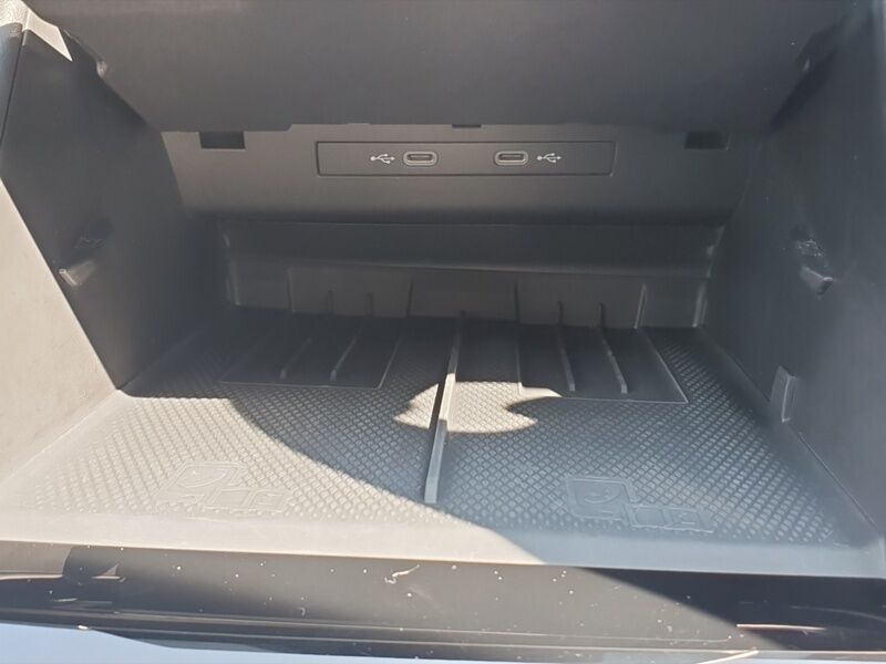 More views of Volkswagen Tiguan