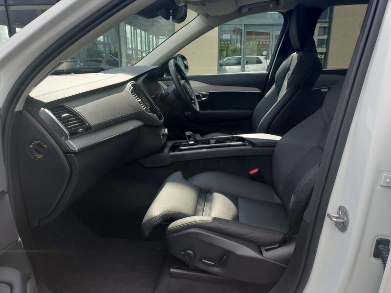 More views of Volvo XC90