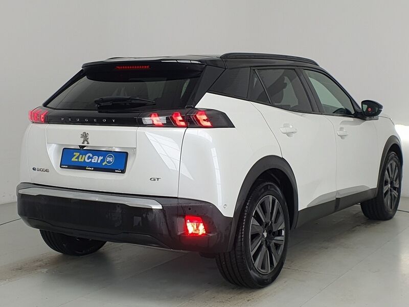 More views of Peugeot 2008