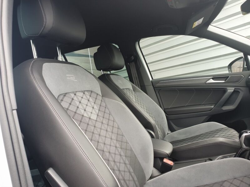 More views of Volkswagen Tiguan