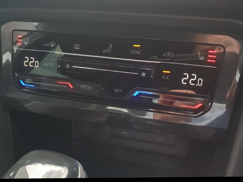 More views of Volkswagen Tiguan