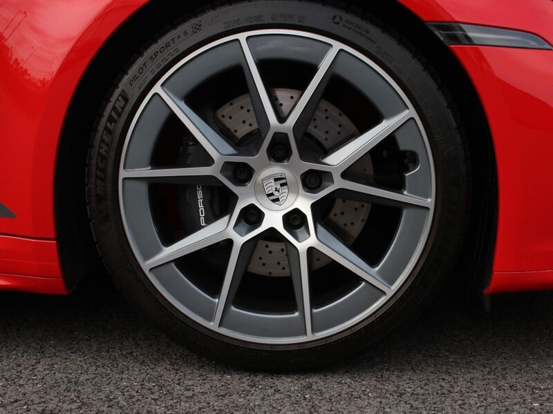 More views of Porsche 911
