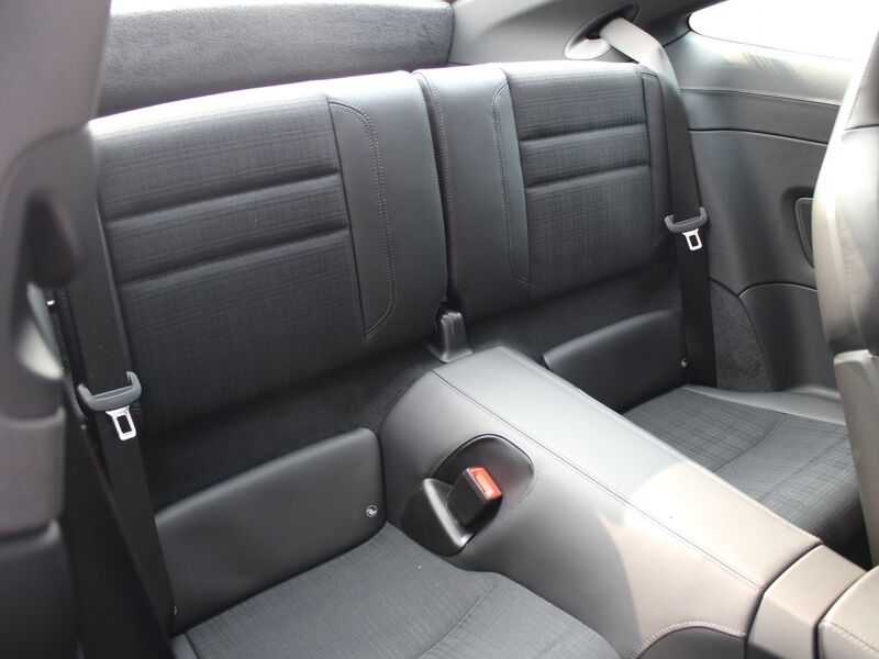 More views of Porsche 911