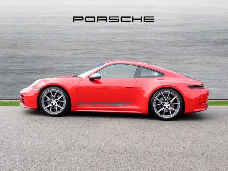 More views of Porsche 911