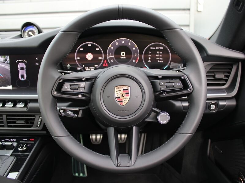 More views of Porsche 911