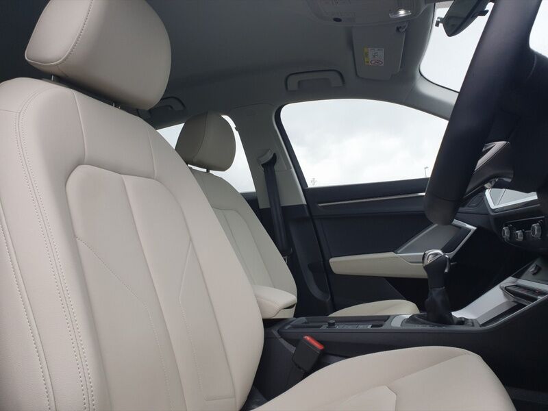 More views of Audi Q3