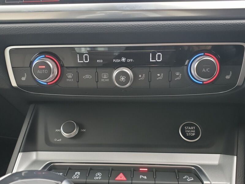 More views of Audi Q3