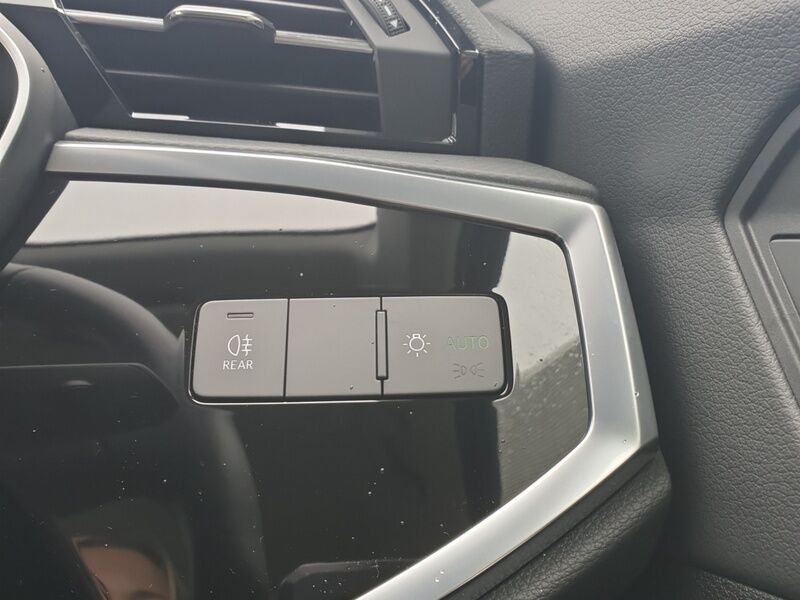 More views of Audi Q3