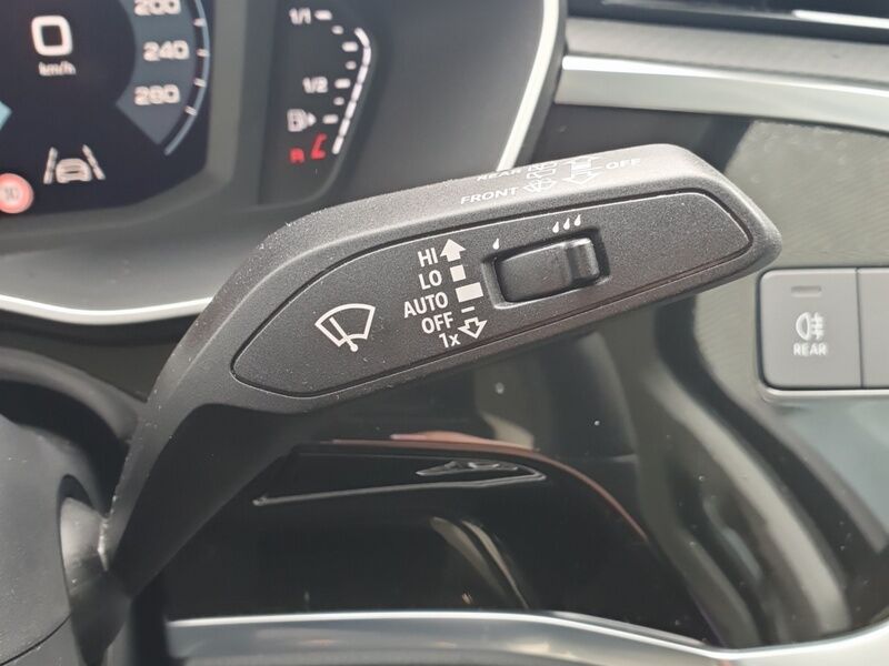 More views of Audi Q3