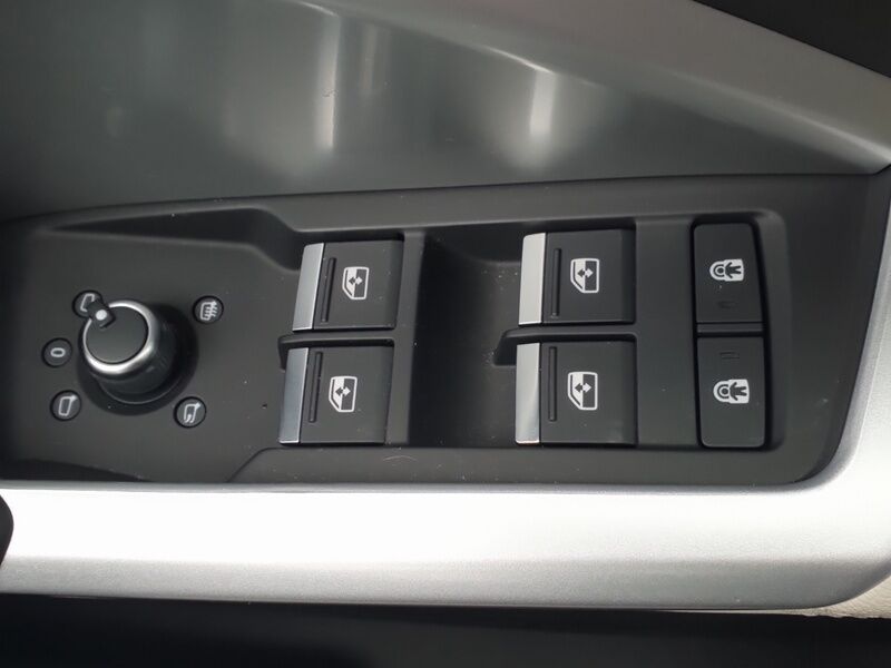 More views of Audi Q3