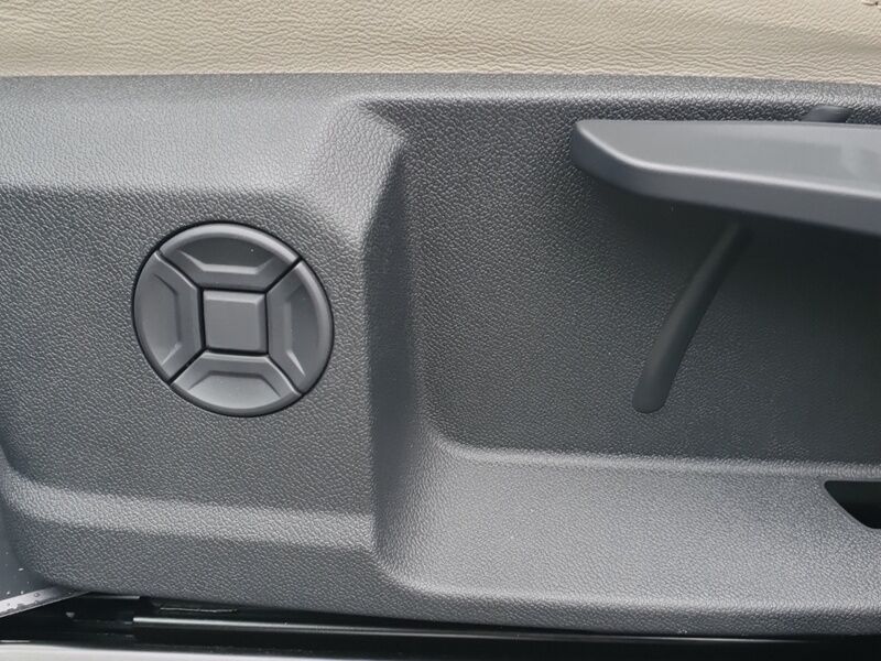 More views of Audi Q3