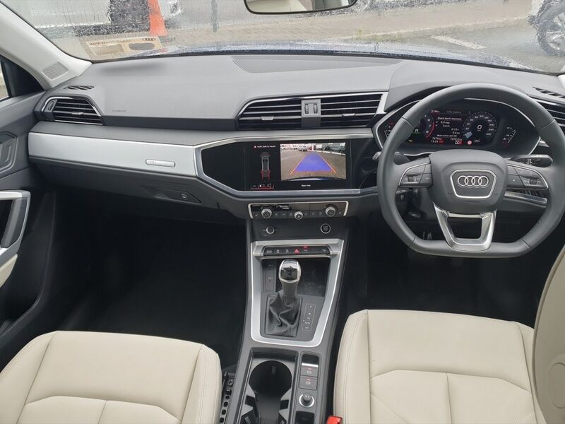 More views of Audi Q3