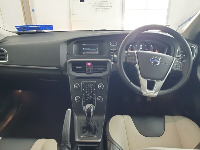 More views of Volvo V40