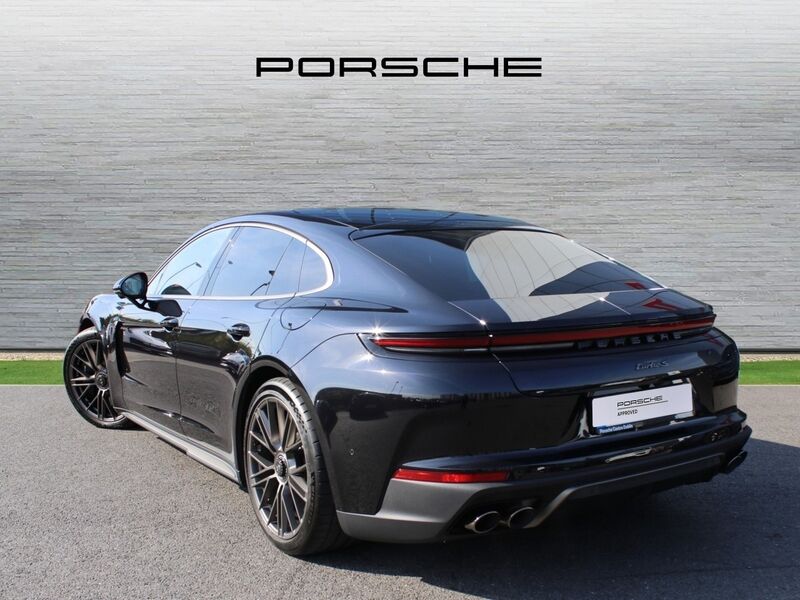 More views of Porsche Panamera